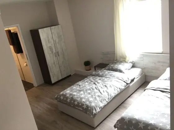 Tek Büyük veya İki Ayrı Yataklı Oda, Banyolu/Duşlu