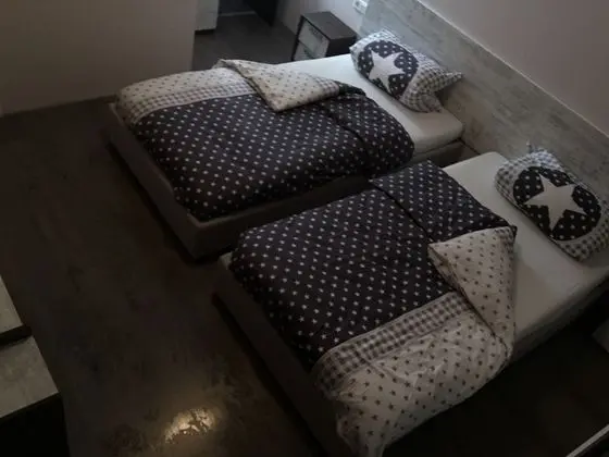 Tek Büyük veya İki Ayrı Yataklı Oda, Banyolu/Duşlu