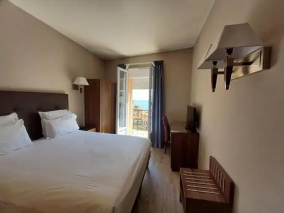 Standard Tek Büyük Yataklı Oda, Balkon (Monaco)