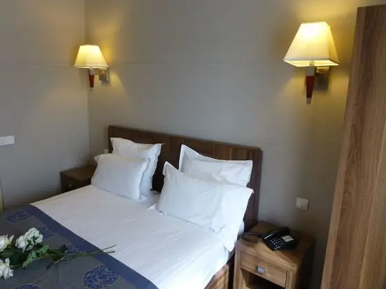 Standard Tek Büyük Yataklı Oda, Balkon (Monaco)