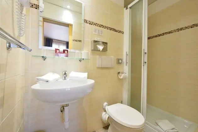 Standard Tek Büyük Yataklı Oda, Balkon (Monaco)
