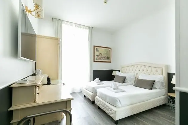 Luxury Tek Büyük Yataklı Oda