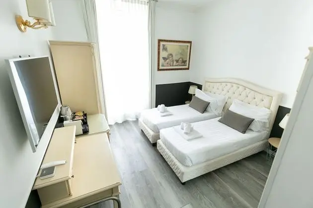 Luxury Tek Büyük Yataklı Oda