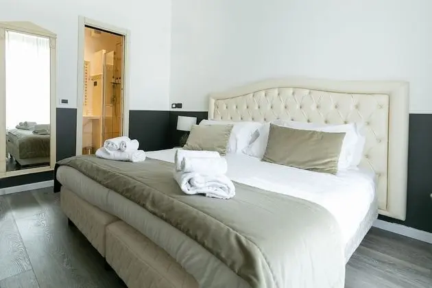 Luxury Tek Büyük Yataklı Oda