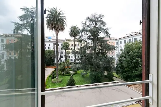 Luxury Tek Büyük Yataklı Oda