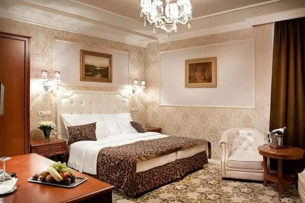 Deluxe Tek Büyük Yataklı Oda