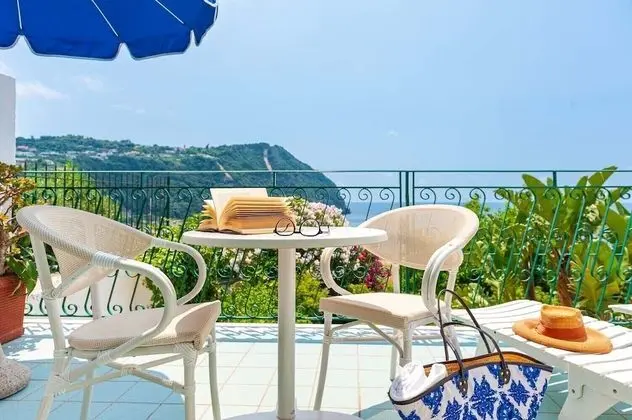 Superior Tek Büyük veya İki Ayrı Yataklı Oda, Balkon, Deniz Manzaralı