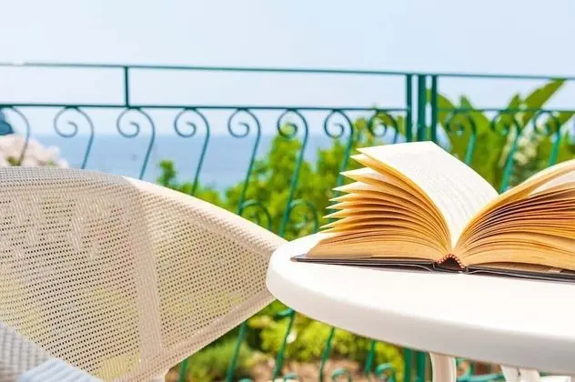 Superior Tek Büyük veya İki Ayrı Yataklı Oda, Balkon, Deniz Manzaralı