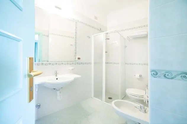 Superior Tek Büyük veya İki Ayrı Yataklı Oda, Balkon, Deniz Manzaralı