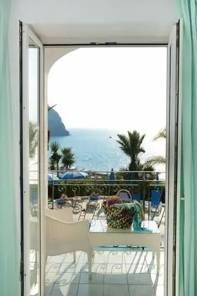 Superior Tek Büyük veya İki Ayrı Yataklı Oda, Balkon, Deniz Manzaralı