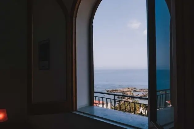 Standard Tek Büyük veya İki Ayrı Yataklı Oda, 1 Yatak Odası, Kısmi Deniz Manzarası