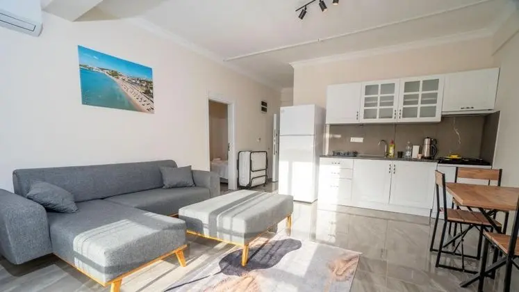 Daire-Tek Yatak Odalı, Kara Manzaralı, Balkonsuz