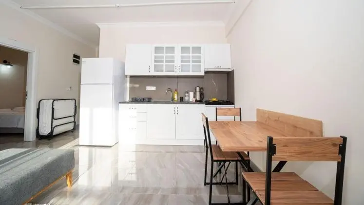 Daire-Tek Yatak Odalı, Kara Manzaralı, Balkonsuz