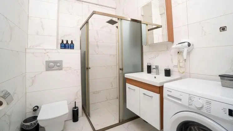 Daire-Tek Yatak Odalı, Kara Manzaralı, Balkonsuz