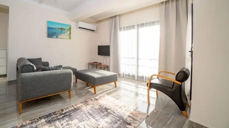 Daire-Tek Yatak Odalı, Şehir veya Dağ Manzaralı, Balkonlu