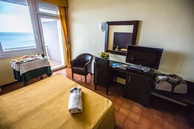 Superior Üç Kişilik Oda, Deniz Manzaralı