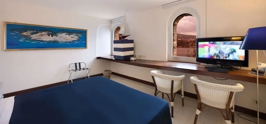 Tek Büyük Yataklı Oda, Deniz Manzaralı (Classic Window)