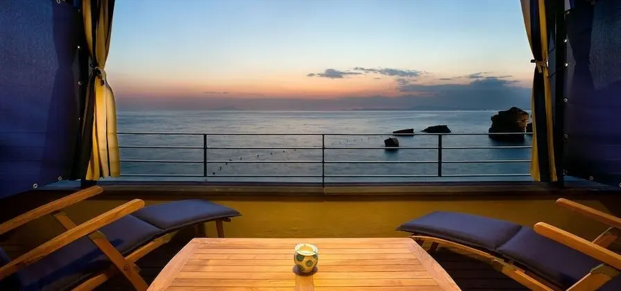 Tek Büyük Yataklı Oda, Deniz Manzaralı (Prestige)