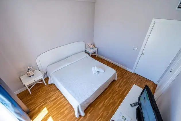 Junior Tek Büyük veya İki Ayrı Yataklı Oda, 1 Çift Kişilik veya 2 Tek Kişilik Yatak