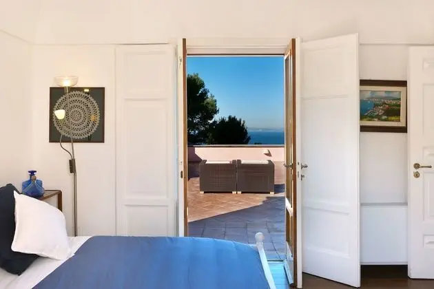 Deluxe Tek Büyük Yataklı Oda, Deniz Manzaralı