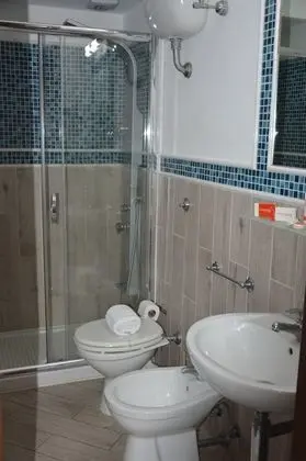 Büyük Yataklı Tek Kişilik Oda