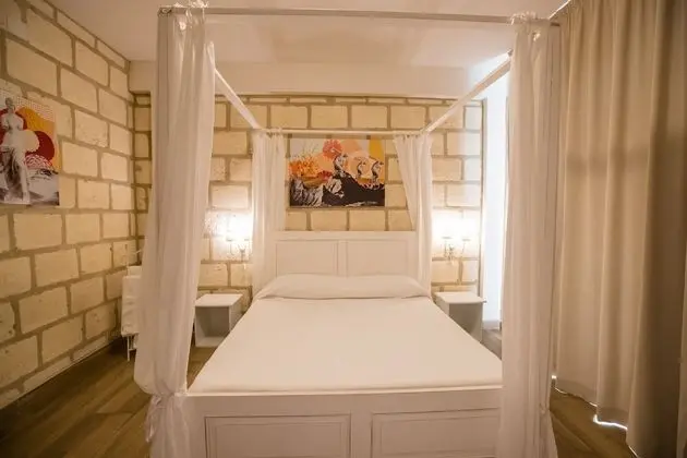 Design Tek Büyük Yataklı Oda