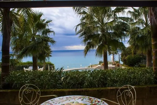 Design Tek Büyük Yataklı Oda