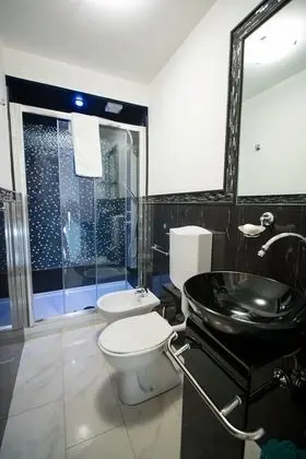 Design Tek Büyük Yataklı Oda