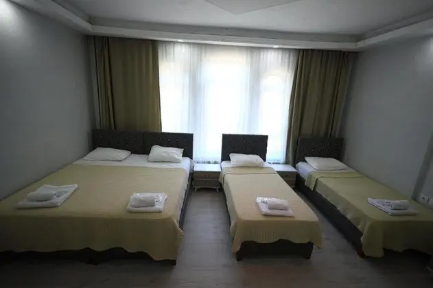 Aile Odası, Bahçe Manzaralı, Balkonlu