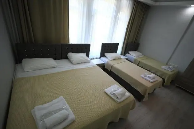 Aile Odası, Bahçe Manzaralı, Balkonlu