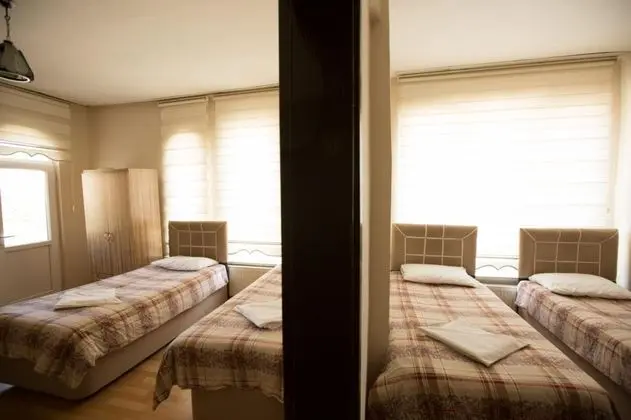 Aile Odası, Bahçe Manzaralı, Balkonlu