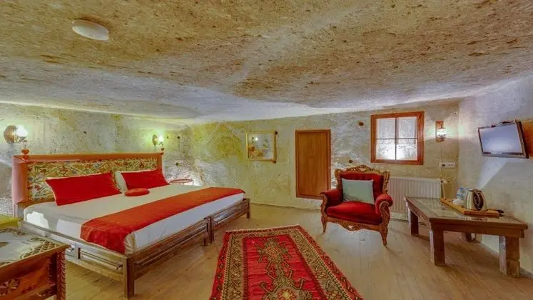 Jakuzili Deluxe Cave, , Jakuzili