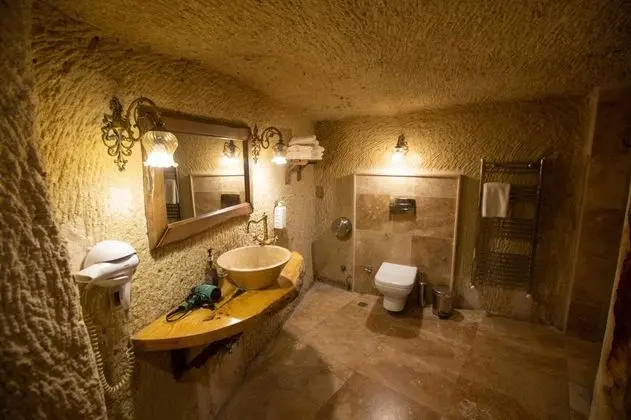 Cave Suite,    , Şömineli ve Jakuzili