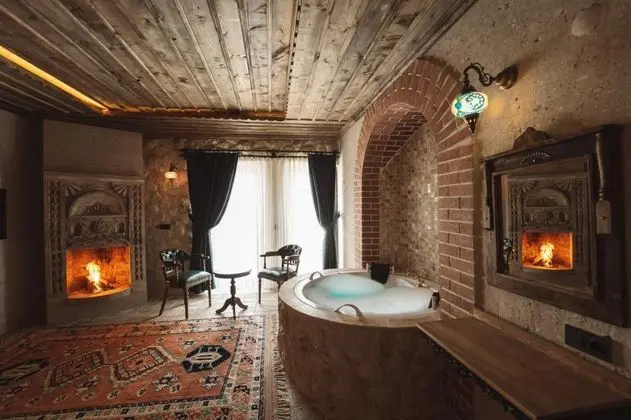Luxury Suite, Şömineli ve Jakuzili