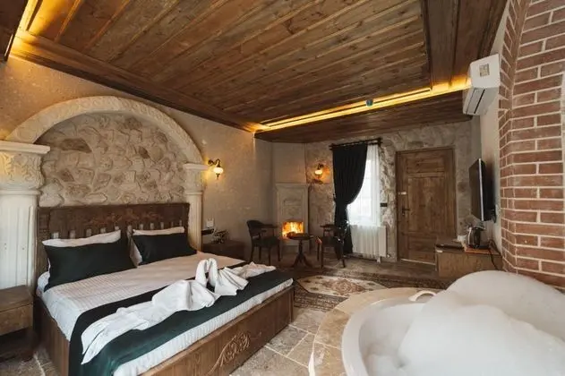 Luxury Suite, Şömineli ve Jakuzili