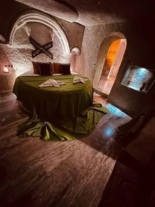 Balayi Suit 3, Hamamli