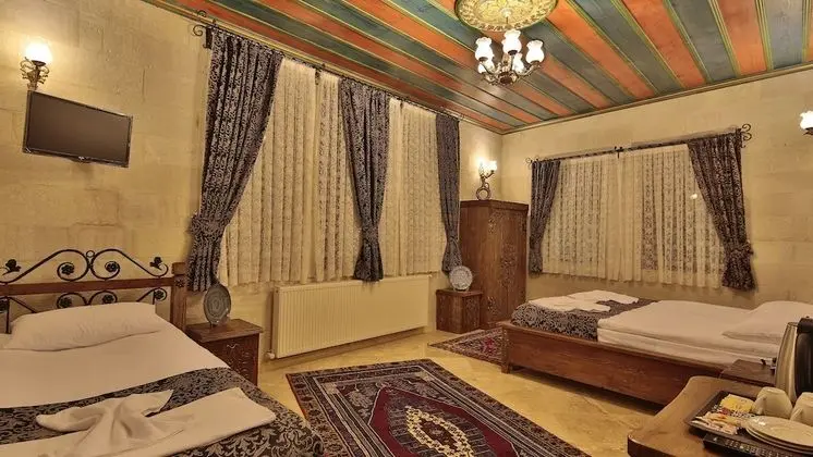 Deluxe Üç Kişilik Oda