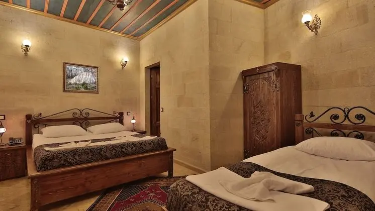 Deluxe Üç Kişilik Oda