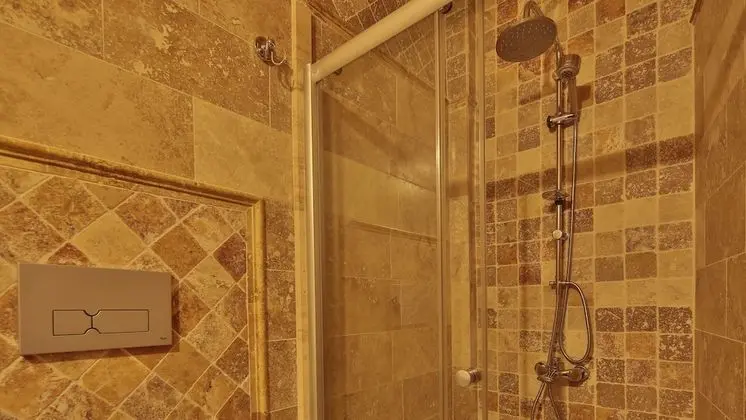 Deluxe Üç Kişilik Oda