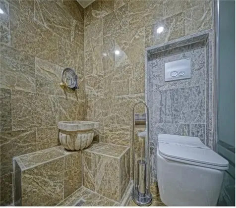 Deluxe King Suit, Avlu Manzaralı