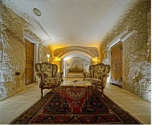 Deluxe King Suit, Avlu Manzaralı