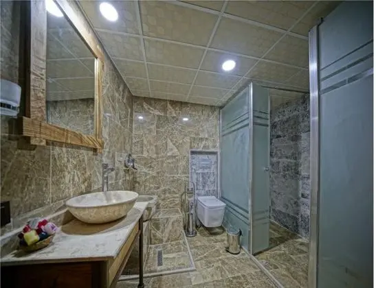 Deluxe King Suit, Avlu Manzaralı