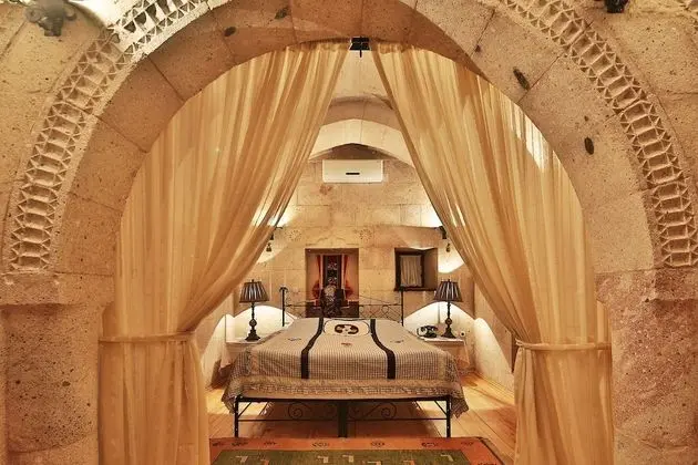 Deluxe Suite I
