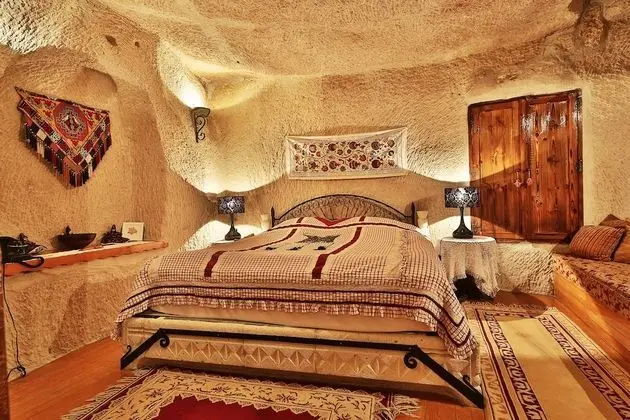 Deluxe Suite I