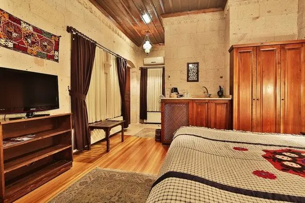 Deluxe Suite I