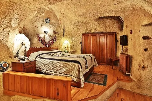 Deluxe Suite I