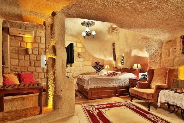 Deluxe Suite I