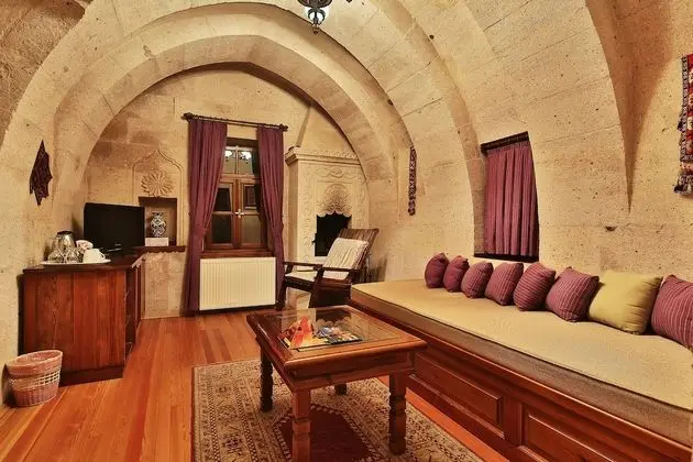 Deluxe Suite I