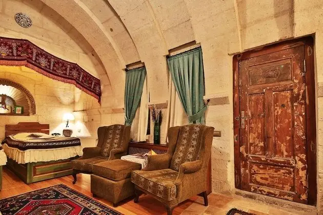 Deluxe Suite I