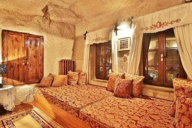 Deluxe Suite I